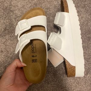 NWT PLATFORM BIRKENSTOCKS WHITE!